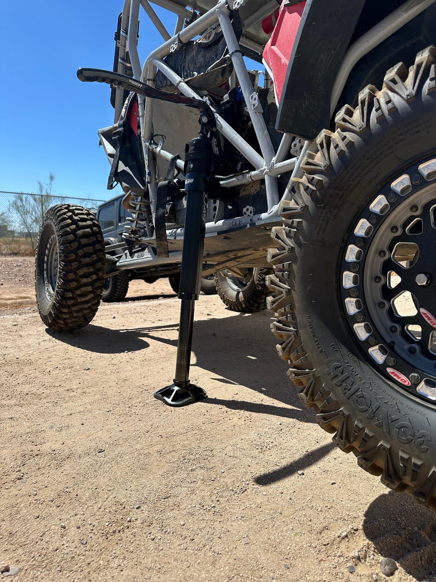 CarbonPro Compact Hydraulic Jack with Mounting Clamps MLH 32''