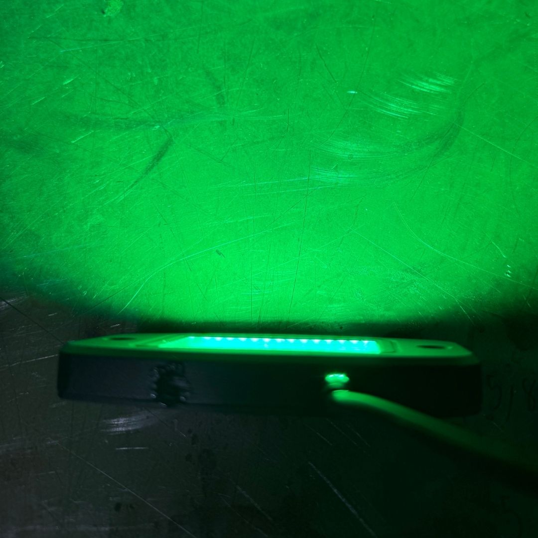 Flat Panel Chase Light