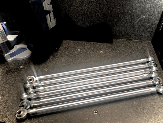 LM-UTV Can-Am Maverick X3 Radius Rod Kit 7075 (64in / 6pc)