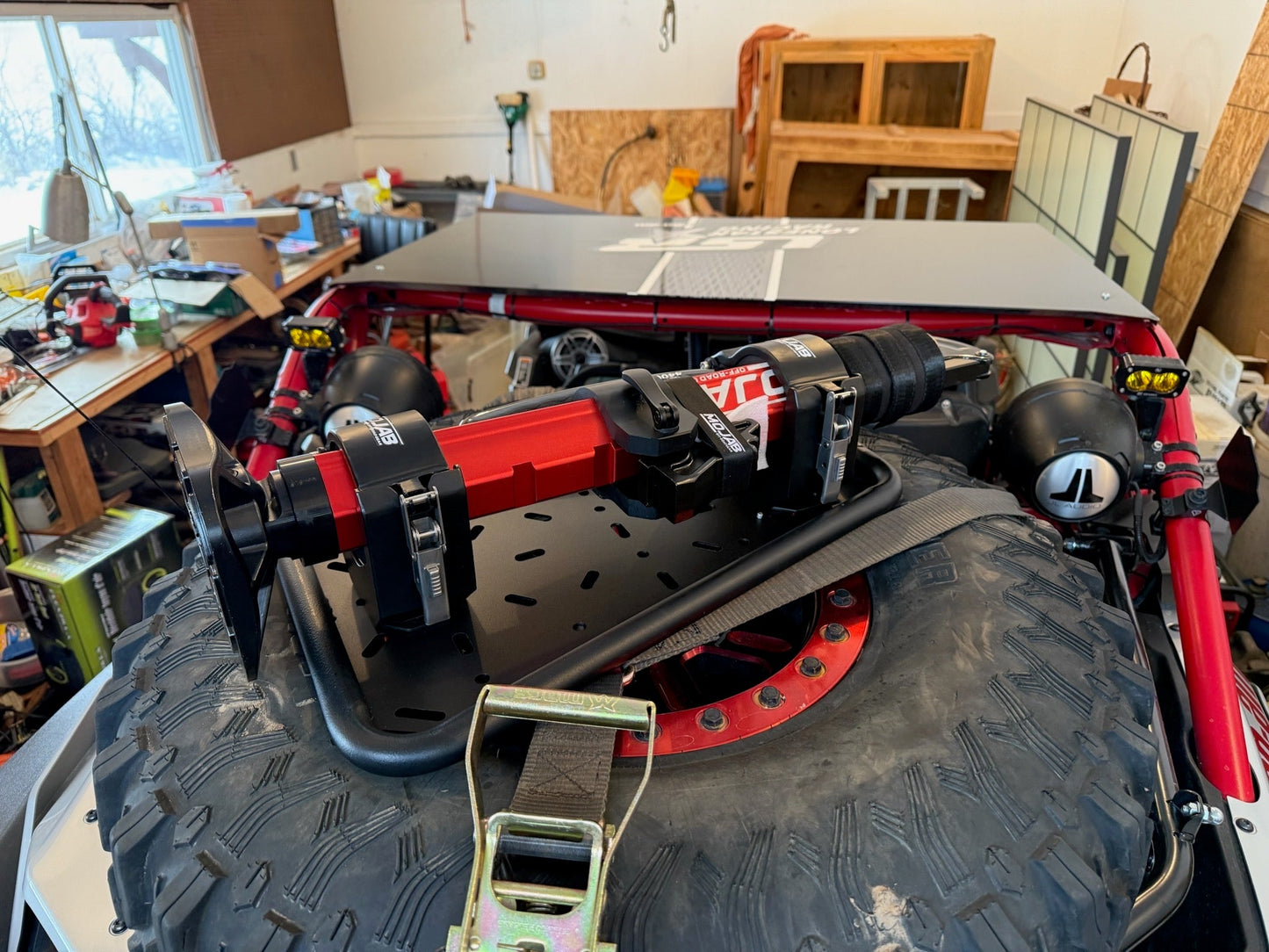 CarbonPro Compact Hydraulic Jack with Mounting Clamps MLH 32''