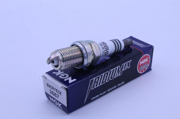 Ngk 2667 BKR7EIX Iridium Ix Spark Plug