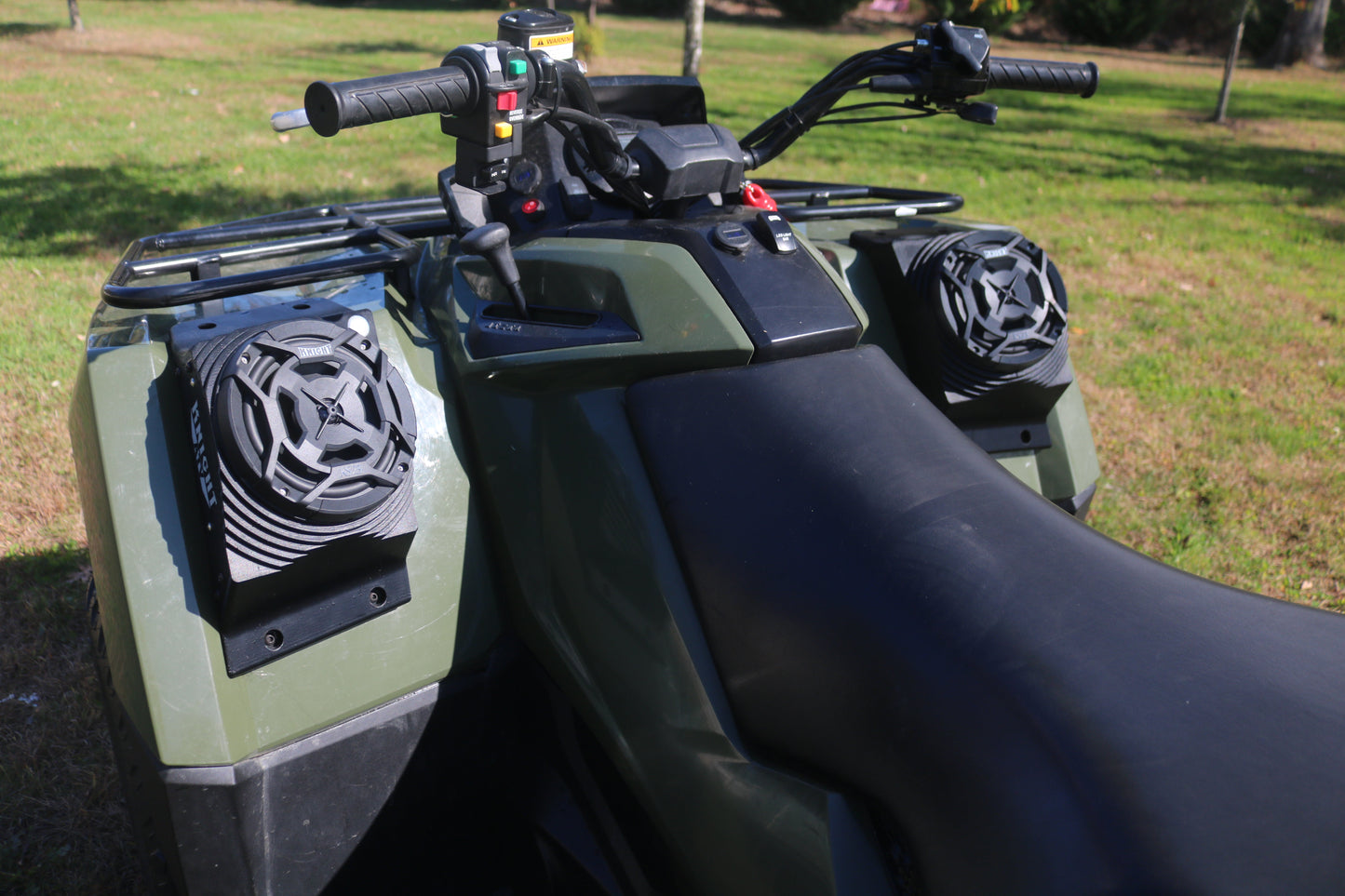 Tracker Offroad 570 (2017–2022) Custom Fit Waterproof Fender Speaker Pods