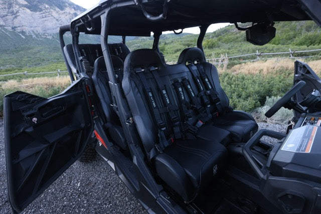 Commander Max Front Bench Seat With Harnesses (2021+)