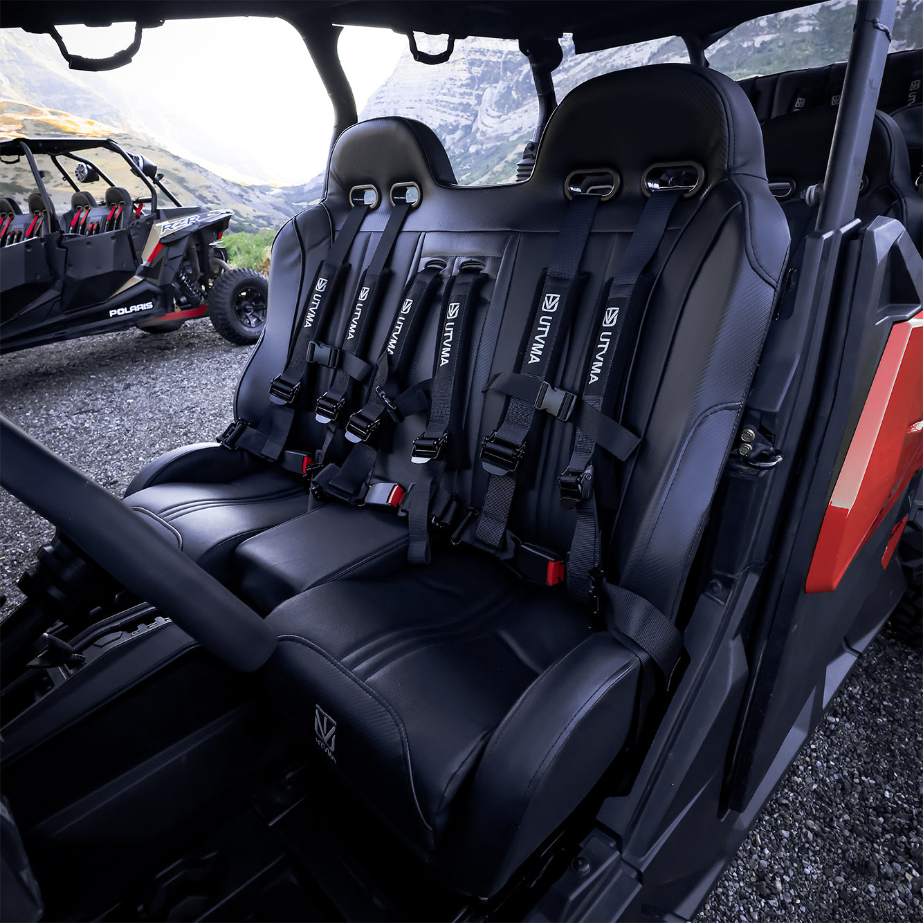 Commander Max Front Bench Seat With Harnesses (2021+)