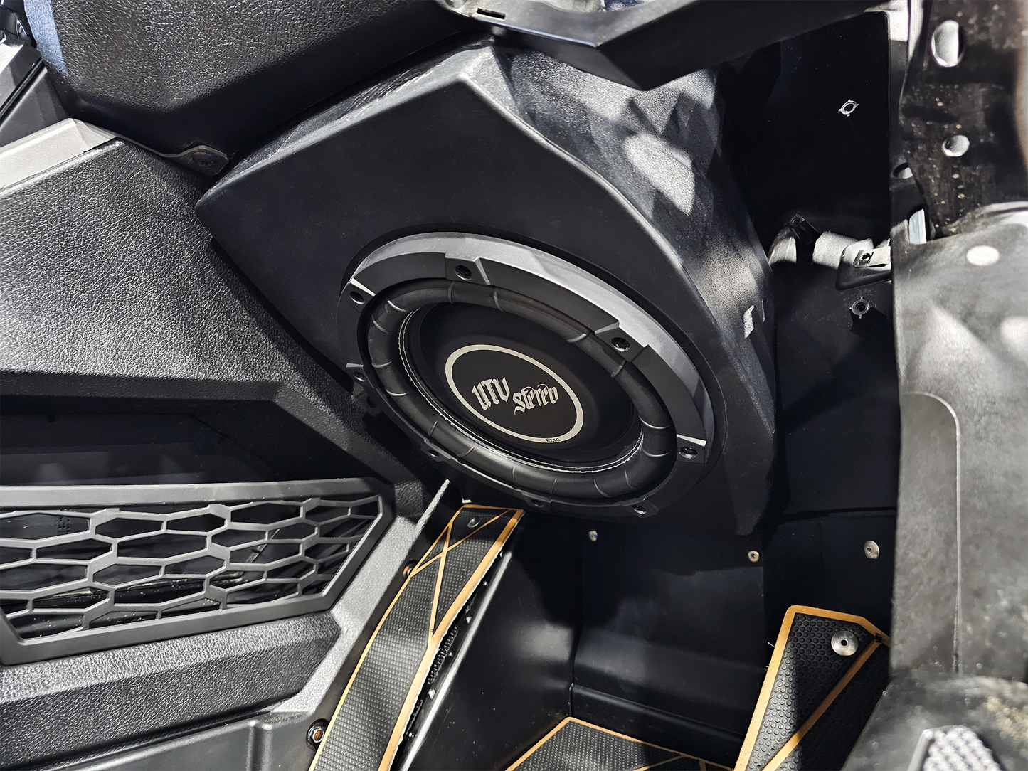 RZR® Pro Series 10" Vented Dash Subwoofer Enclosure | UTVS-PRO-VENC-DASH