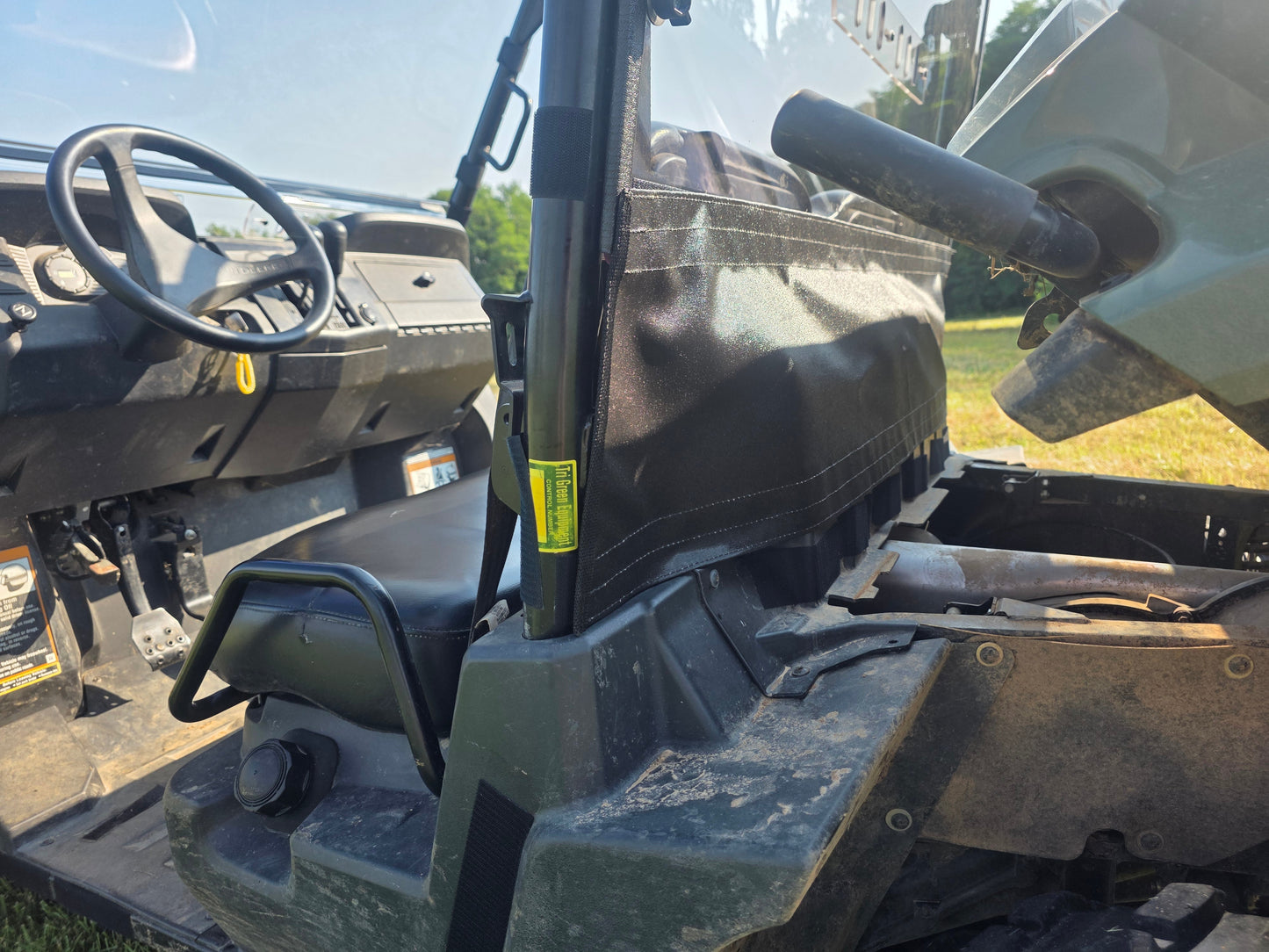 John Deere Gator 550/560/590 - Lexan Back Panel w/Vent Option